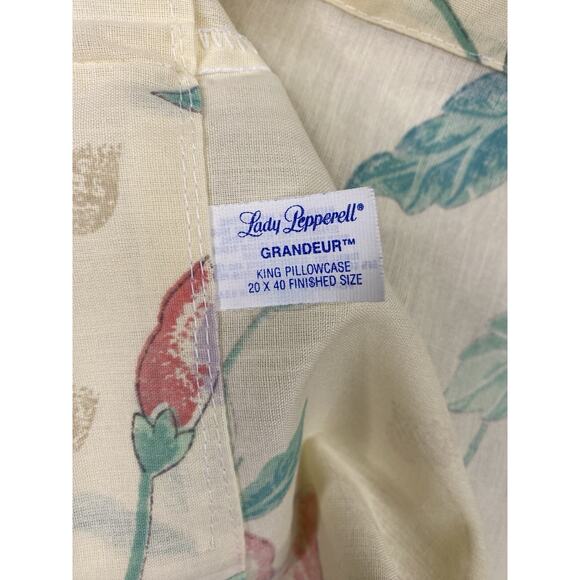 Vtg Lady Pepperell Pillowcases Set of 2 Pastel Yellow Floral King Sz Grandeur - Picture 8 of 9